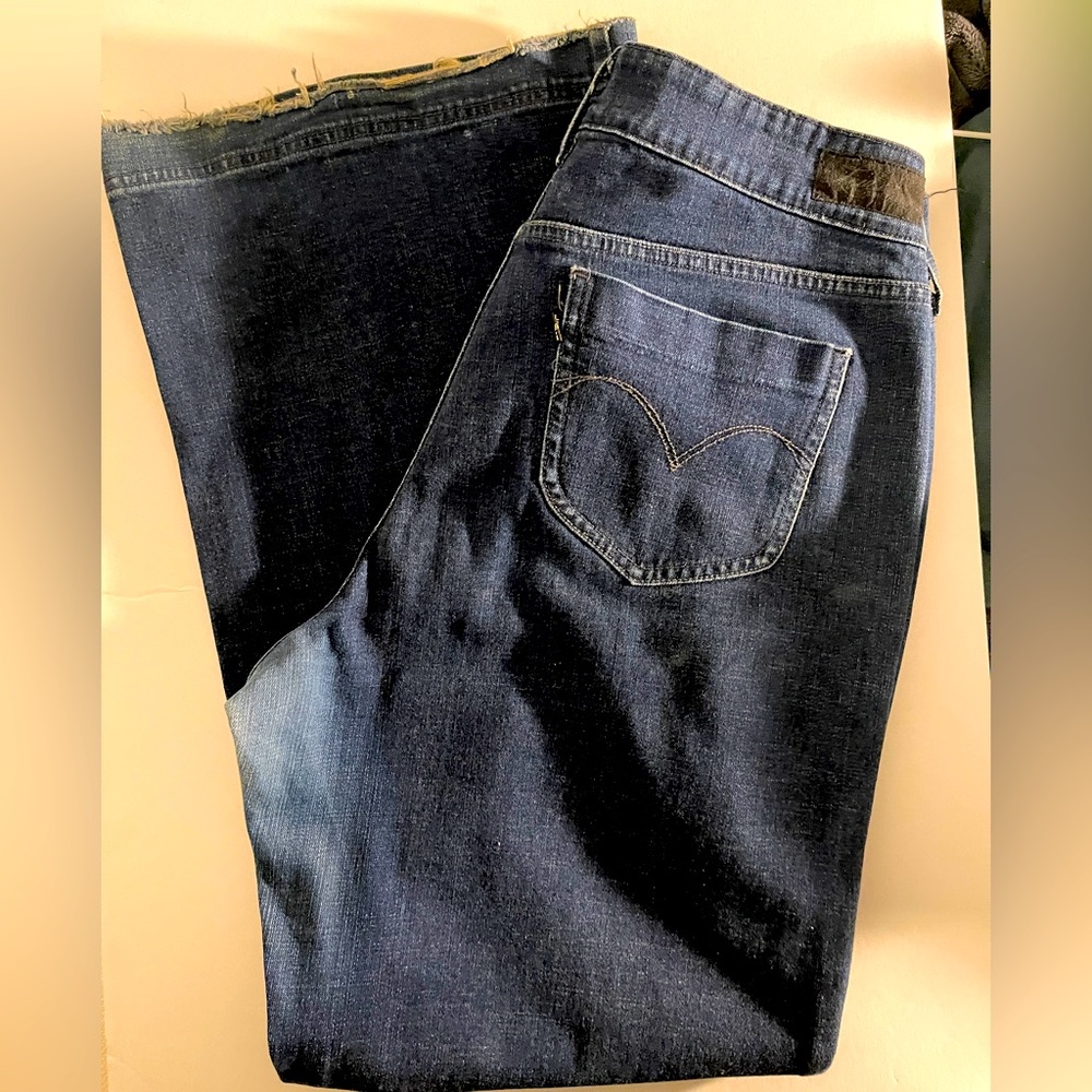 Blue Levi’s Flare Leg Jeans 18M